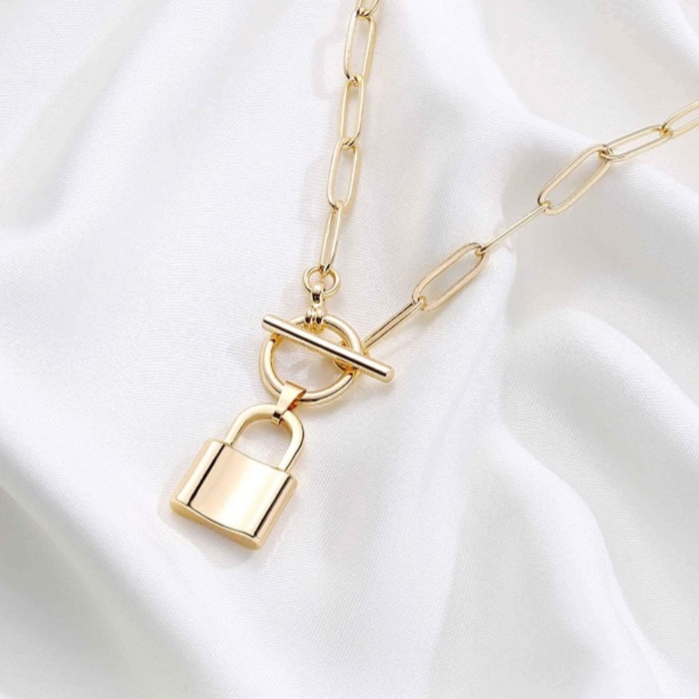 Gold Paper Clip Link Padlock Pendant Necklace